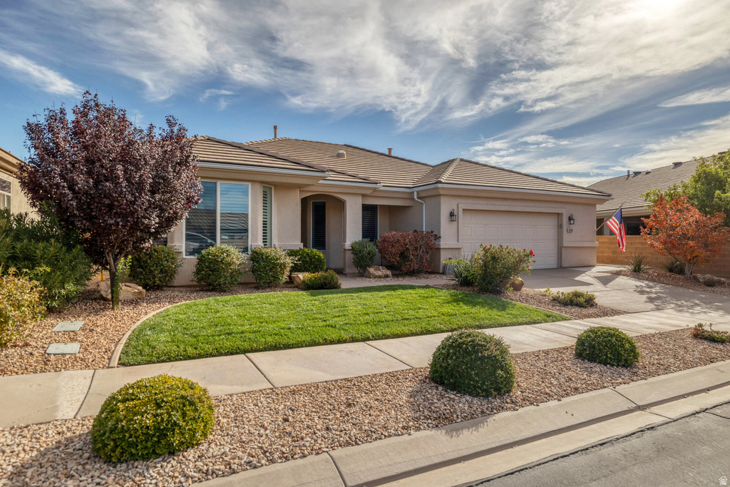 4593 S FLAMING ARCH DR St George, UT 84790