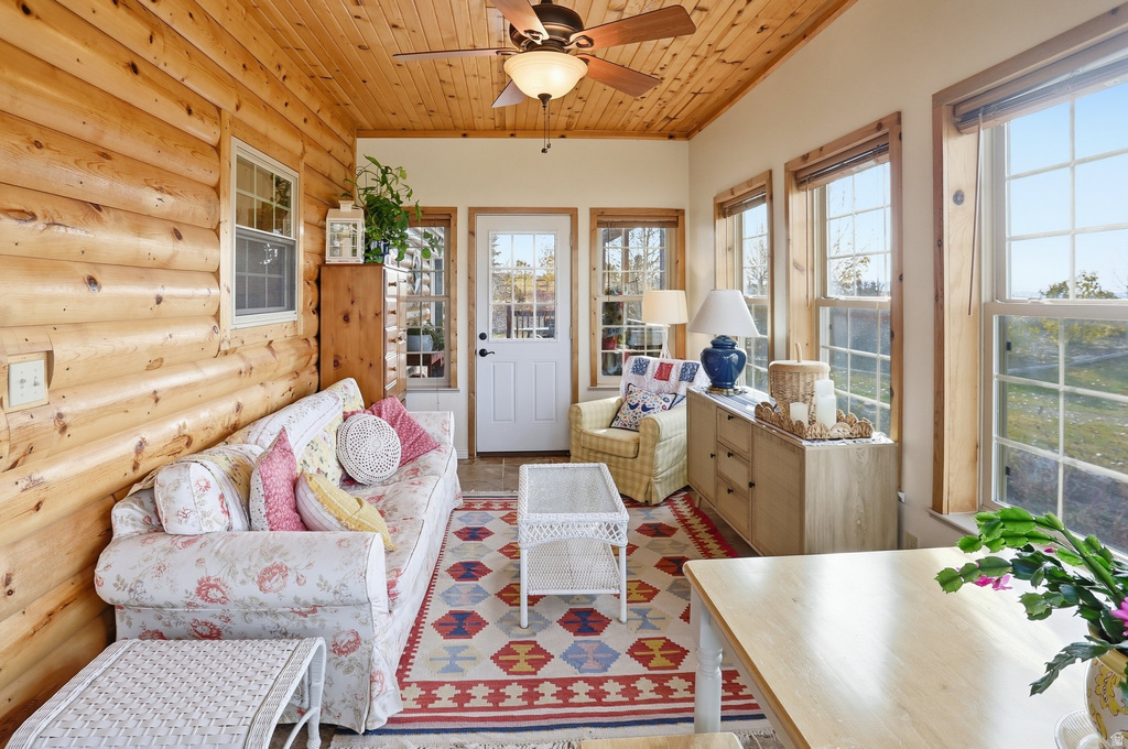 242 CANYON VIEW DR Malad City, ID 83252