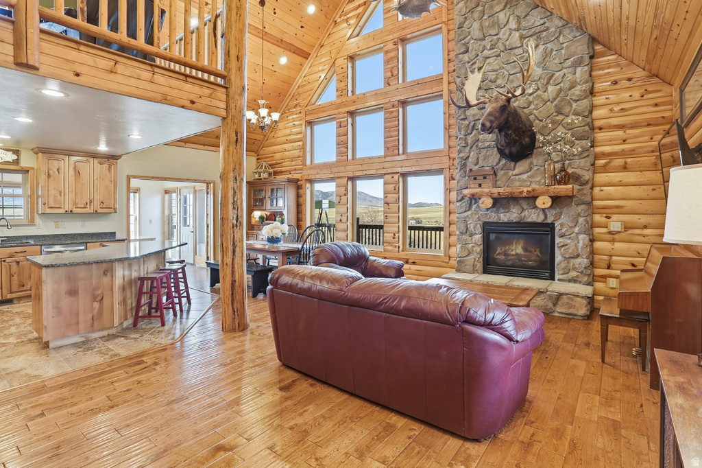 242 CANYON VIEW DR Malad City, ID 83252