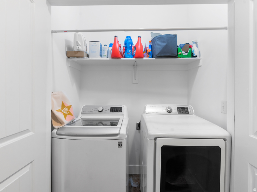 128 W PARRAMATTA LN Salt Lake City, UT 84115