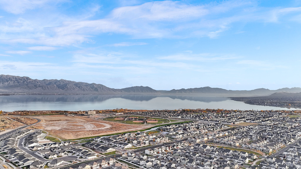 57 E PORTICO LN Saratoga Springs, UT 84045