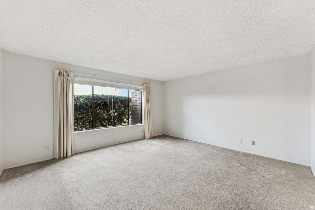 24 W LESTER AVE #C11 Murray, UT 84107