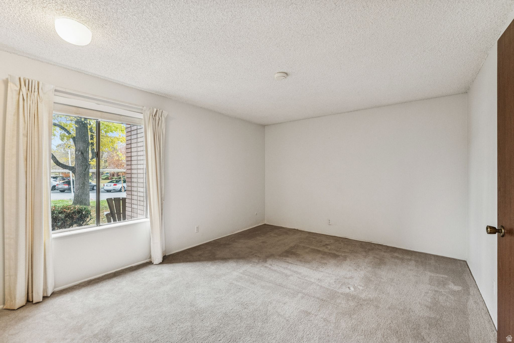 24 W LESTER AVE #C11 Murray, UT 84107