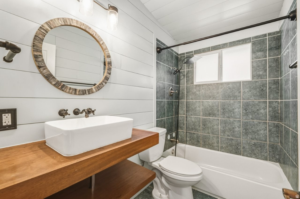 1488 DOUGLAS ST Ogden, UT 84404