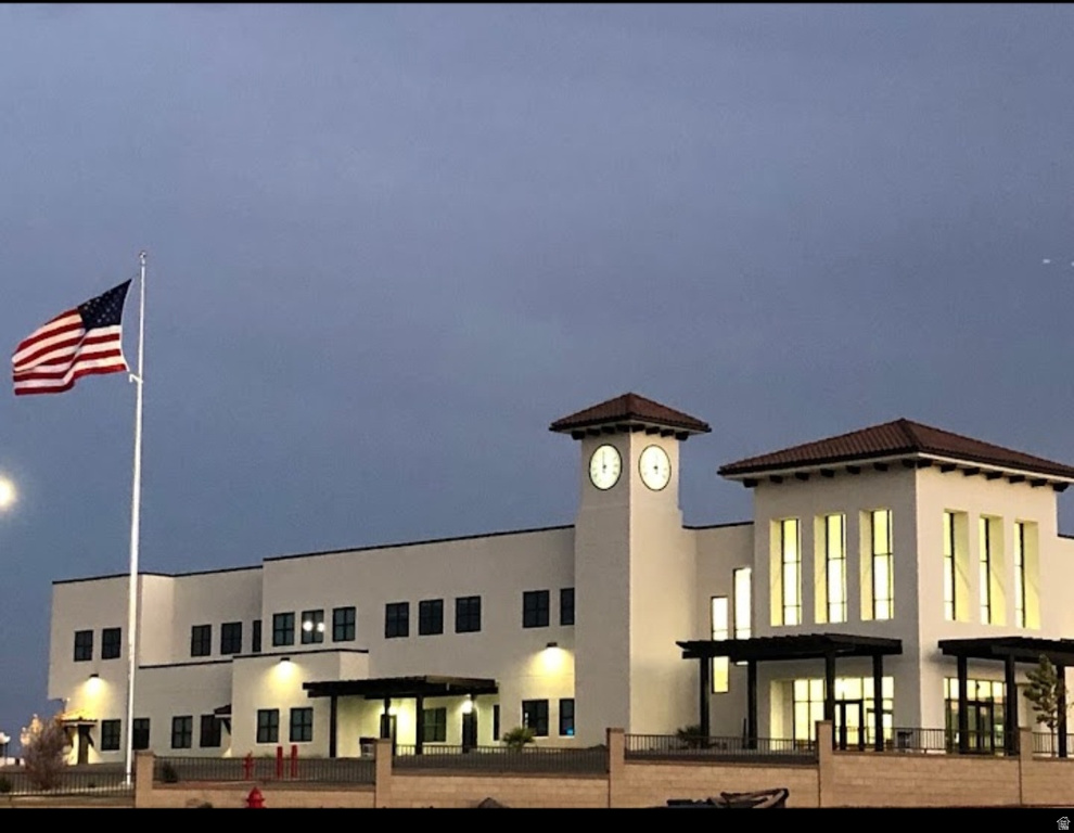 663 W GREEN MOUNTAIN DR St George, UT 84790