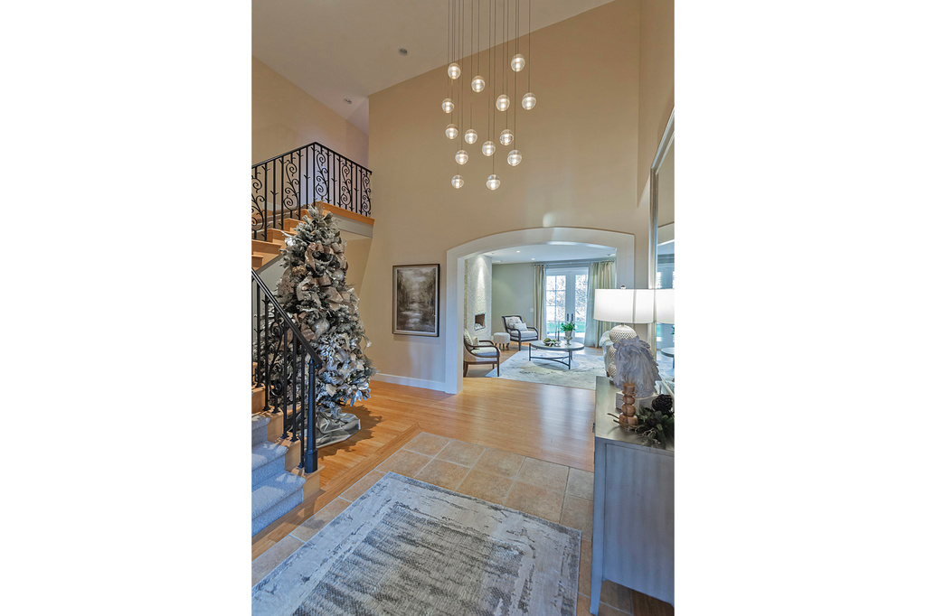 302 SUMMERMEADOW CIR Bountiful, UT 84010