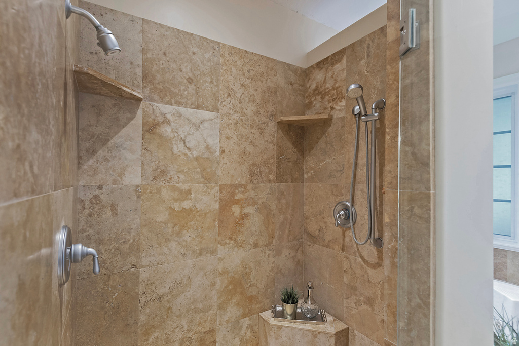 302 SUMMERMEADOW CIR Bountiful, UT 84010