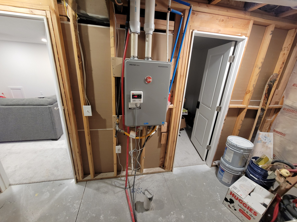 1592 W ANDOVER RD South Jordan, UT 84095