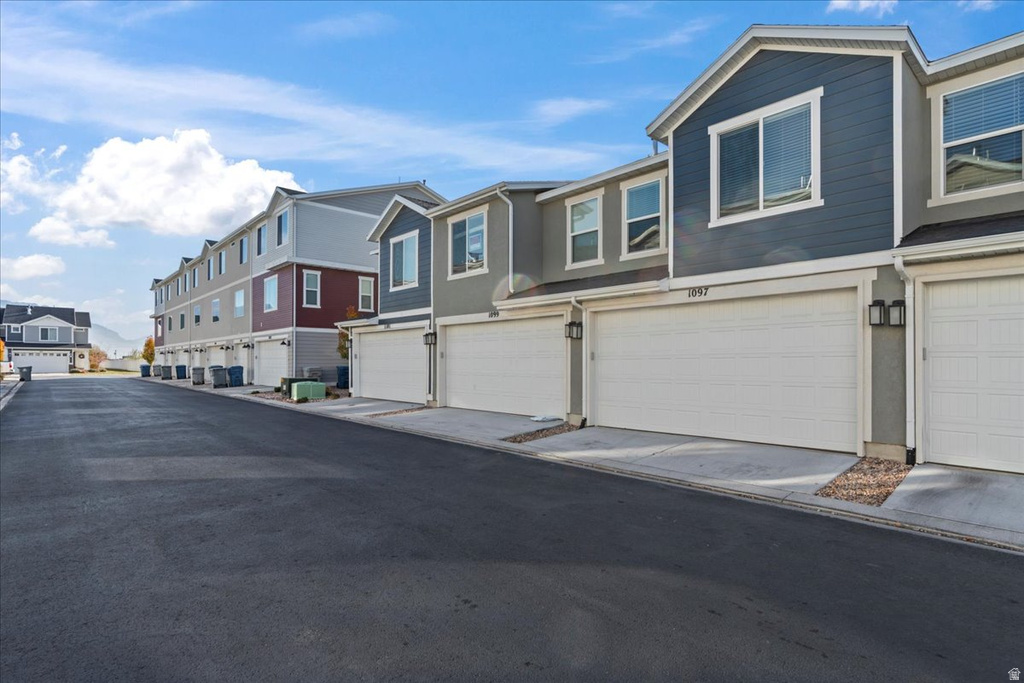 1097 E YARD ROW Saratoga Springs, UT 84045