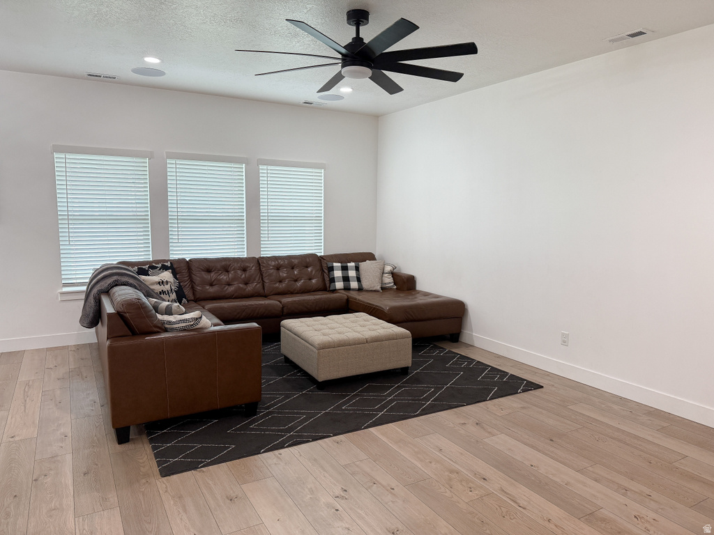 1046 S 1300 W Springville, UT 84663