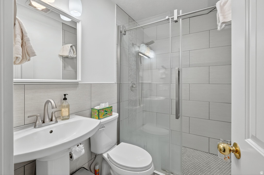 1890 W ROCK HOLLOW RD Bluffdale, UT 84065