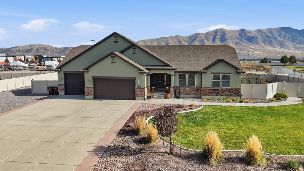 4056 N RUSSELL RD Eagle Mountain, UT 84005