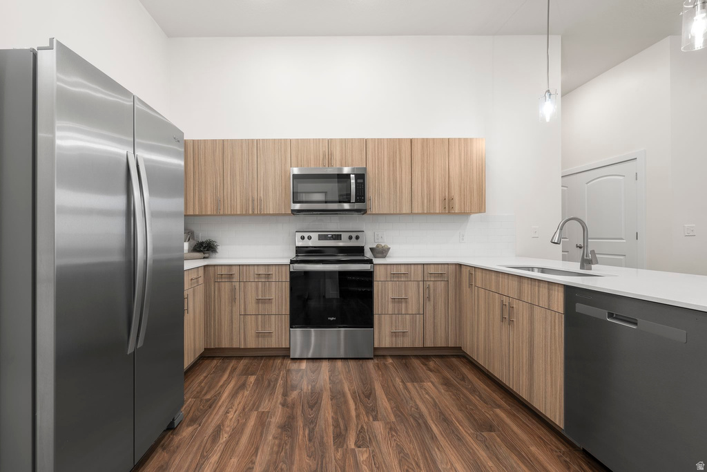 1497 N SARATOGA VIEW LN #A Saratoga Springs, UT 84045