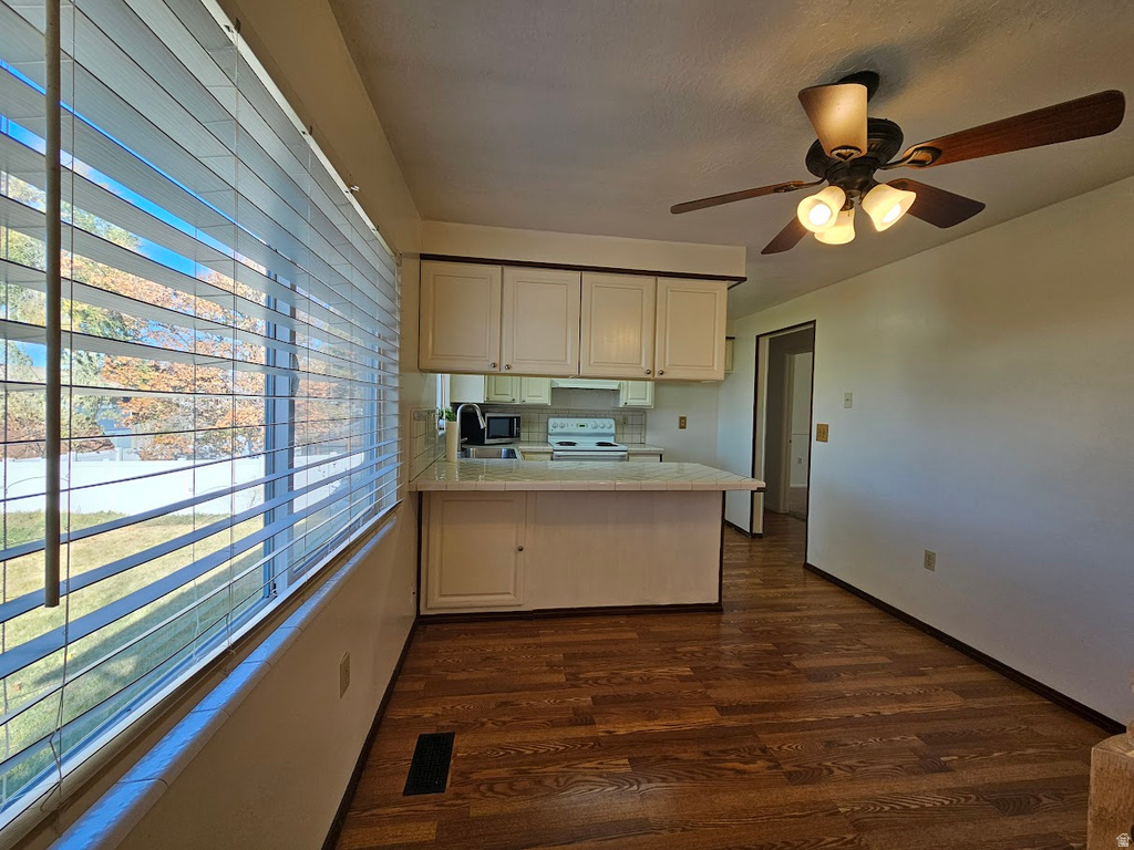 5063 S 2825 W Roy, UT 84067