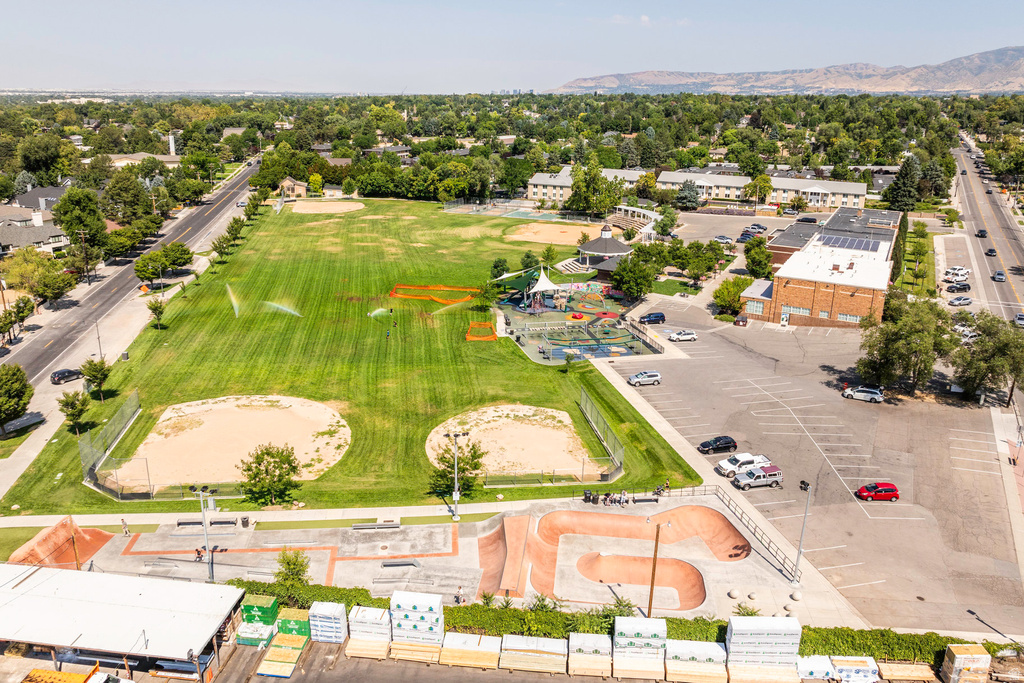 2250 E MURRAY HOLLADAY RD #305 Holladay, UT 84117