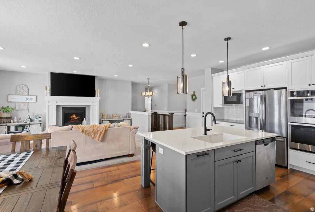 7493 S LACE WOOD DR West Jordan, UT 84084