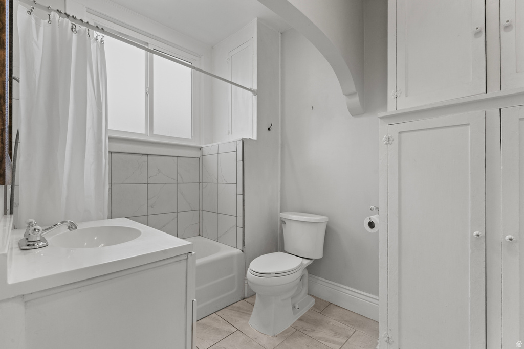 2218 ADAMS AVE Ogden, UT 84401