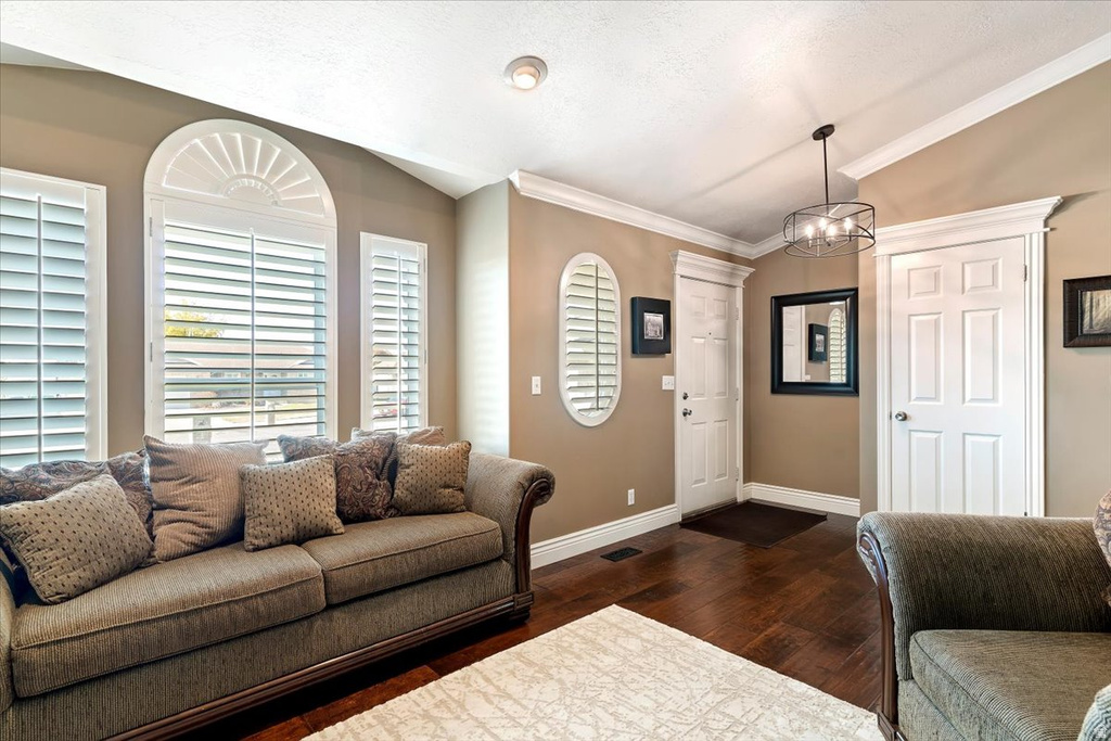 4110 S 2275 W Roy, UT 84067