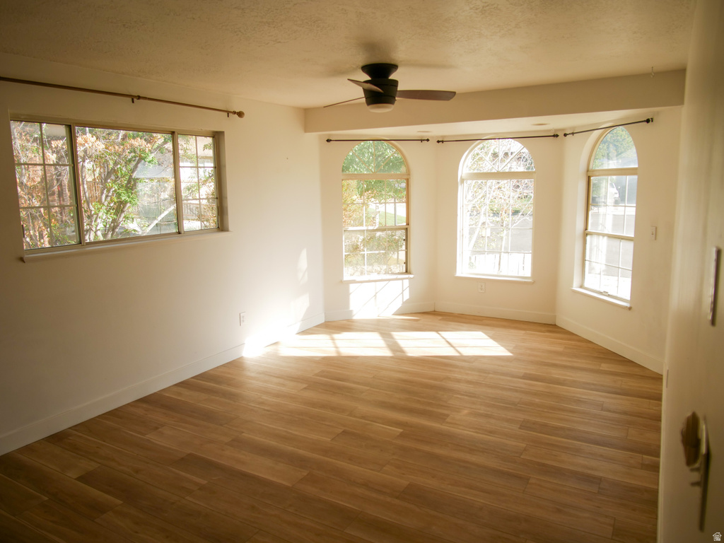 951 E SOUTH FORK CIR Sandy, UT 84094