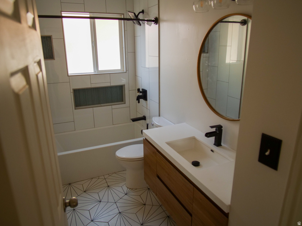 951 E SOUTH FORK CIR Sandy, UT 84094