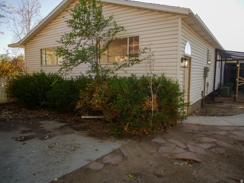 951 E SOUTH FORK CIR Sandy, UT 84094