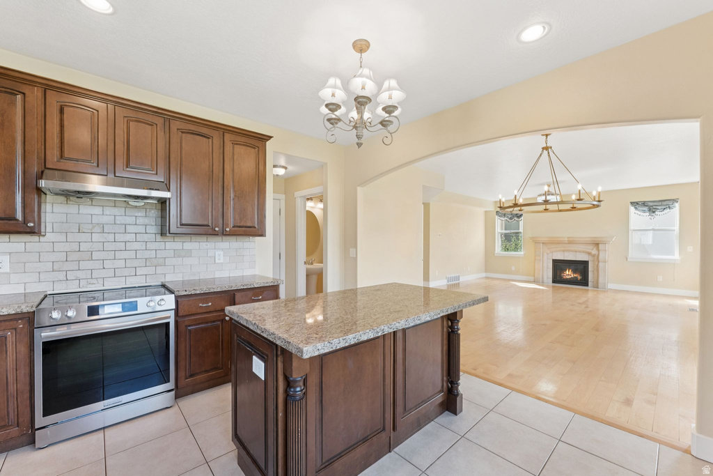 2886 N DESERT FOREST LN Lehi, UT 84043