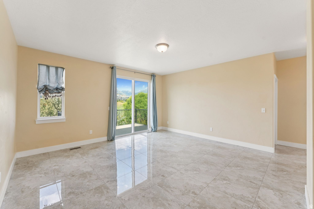 2886 N DESERT FOREST LN Lehi, UT 84043