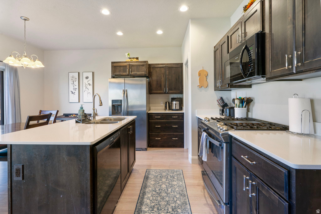 812 N OLD FORT DR Spanish Fork, UT 84660