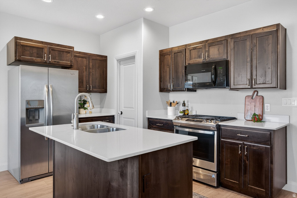 812 N OLD FORT DR Spanish Fork, UT 84660