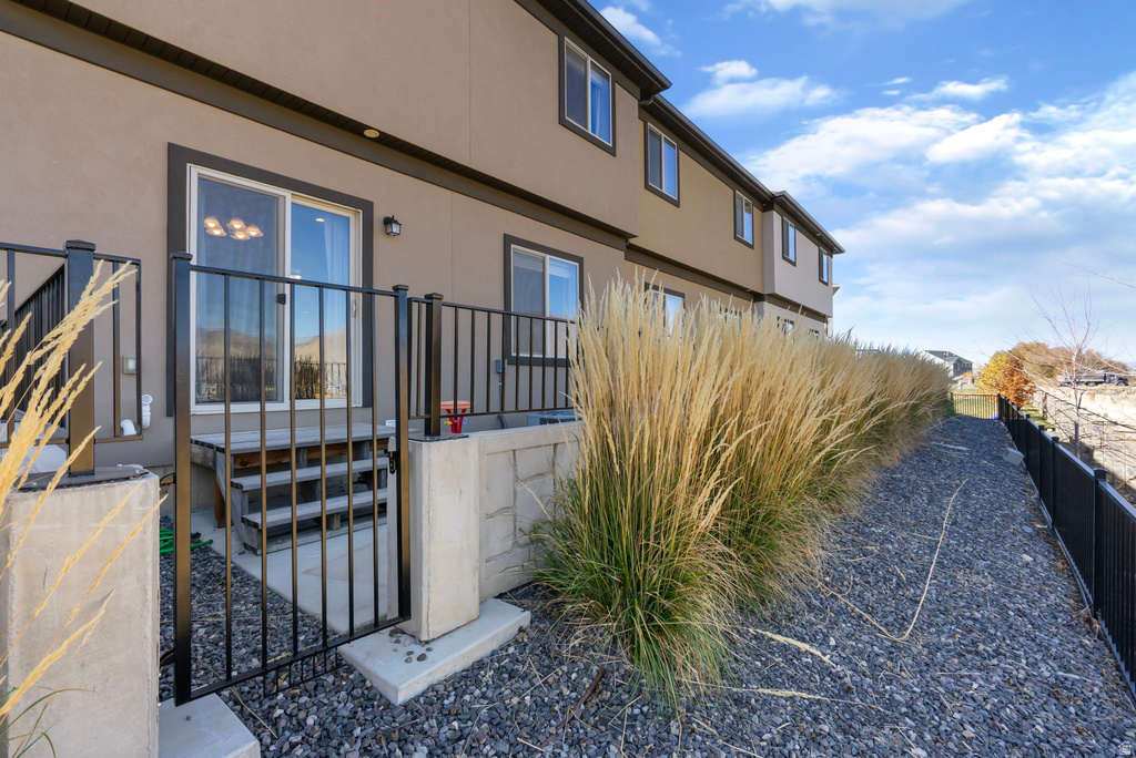 812 N OLD FORT DR Spanish Fork, UT 84660