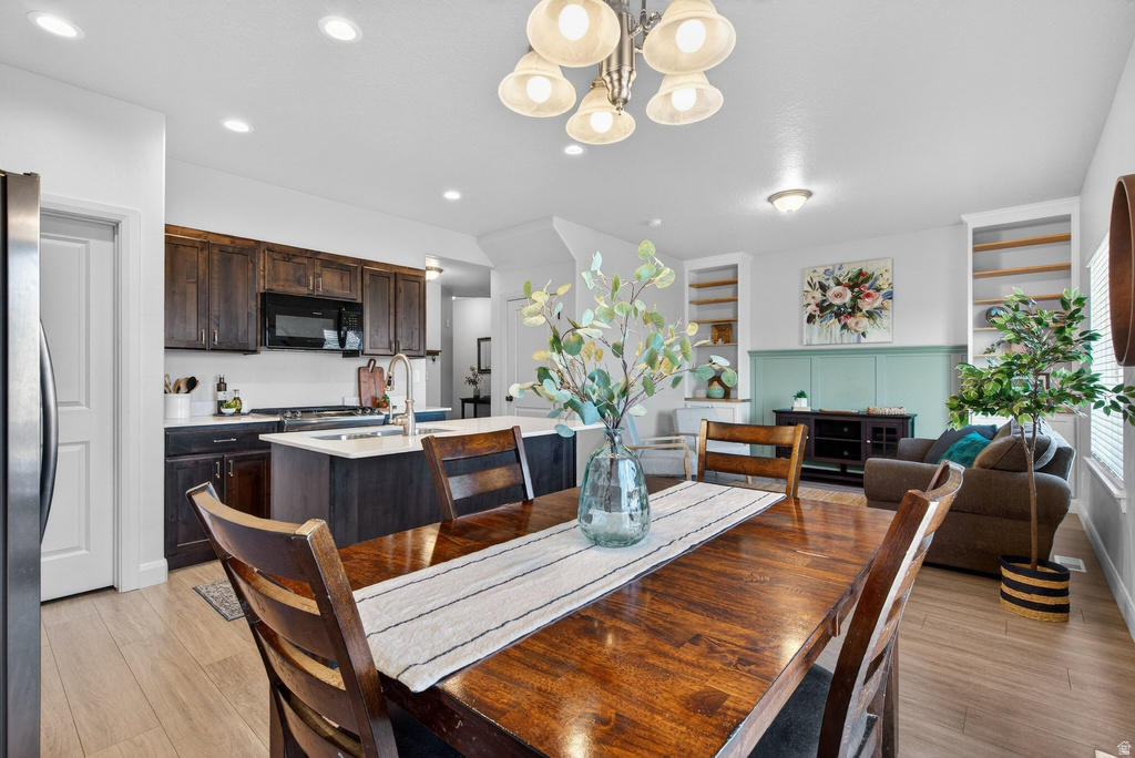 812 N OLD FORT DR Spanish Fork, UT 84660