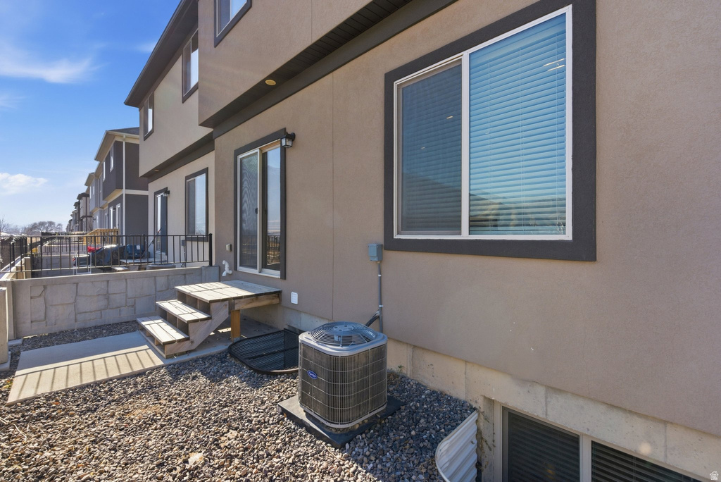 812 N OLD FORT DR Spanish Fork, UT 84660