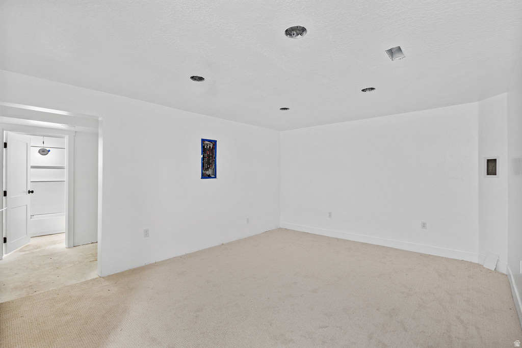 9957 S 2270 E Sandy, UT 84092