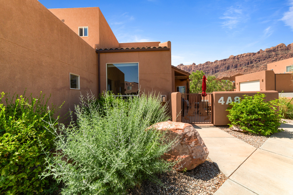 3764 S PRICKLY PEAR CIR #4-A8 Moab, UT 84532