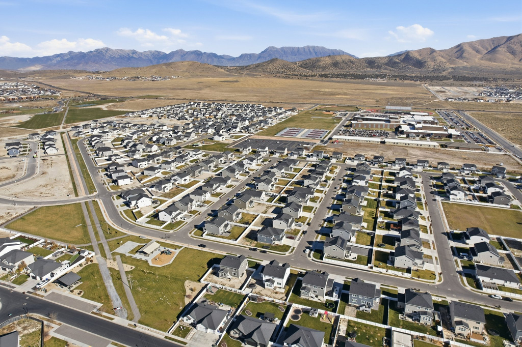 5179 N PONY RIDER WAY #305 Eagle Mountain, UT 84005