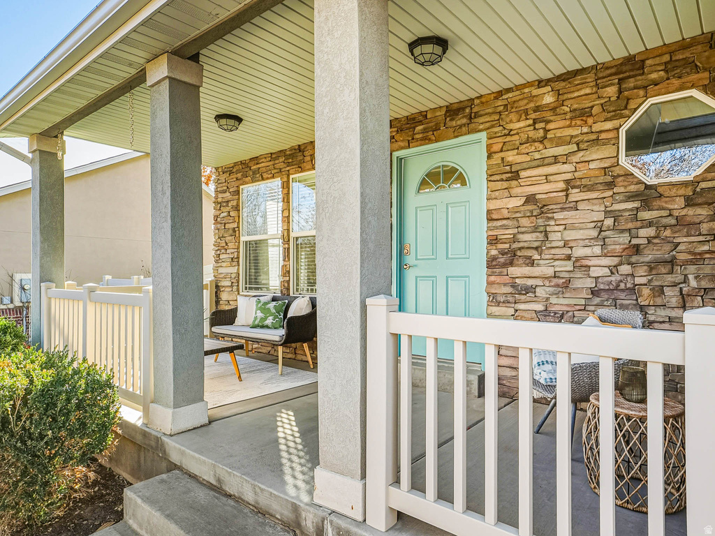 5031 W GREENSTREAK DR Riverton, UT 84096