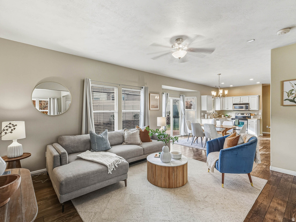 5031 W GREENSTREAK DR Riverton, UT 84096