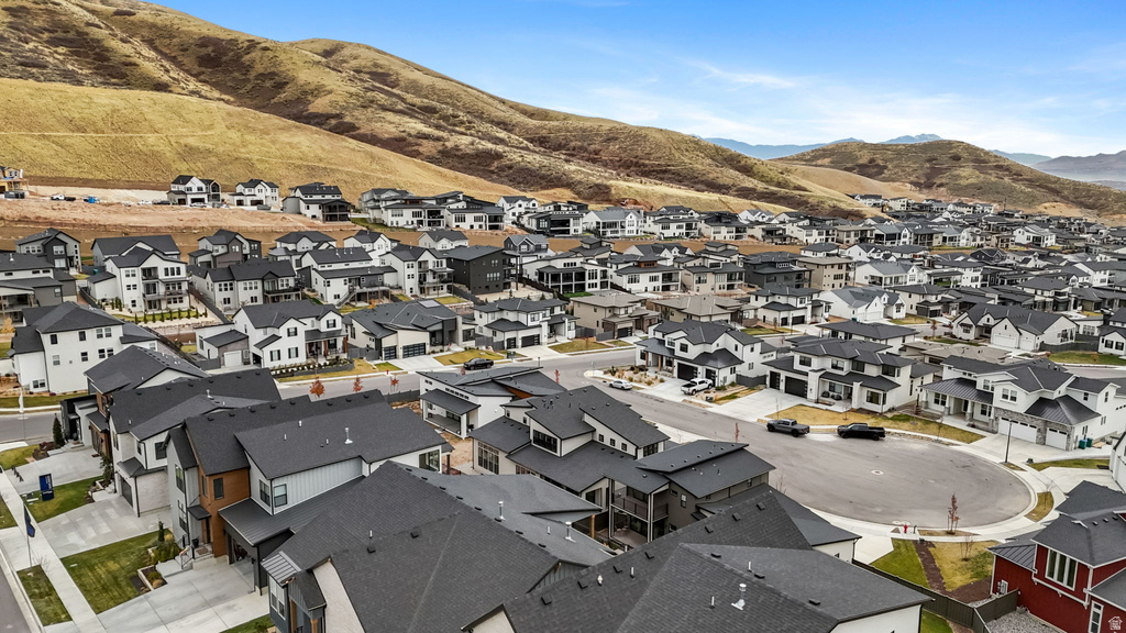 1802 W OAK CREEK CIR Lehi, UT 84048