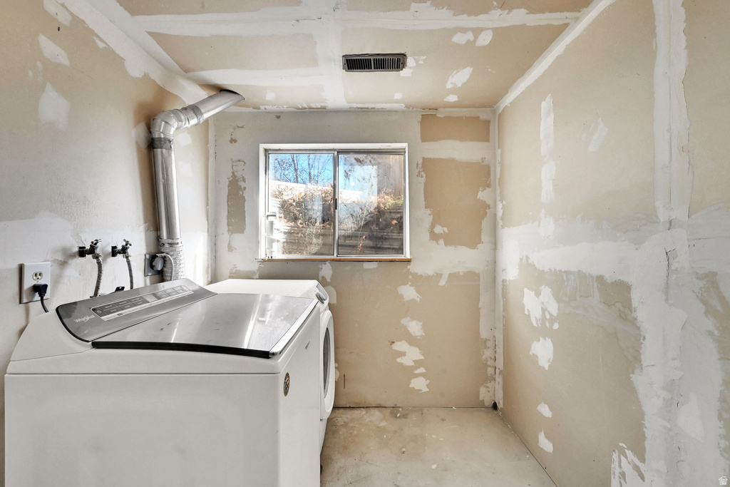 78 S MAIN ST Hyde Park, UT 84318