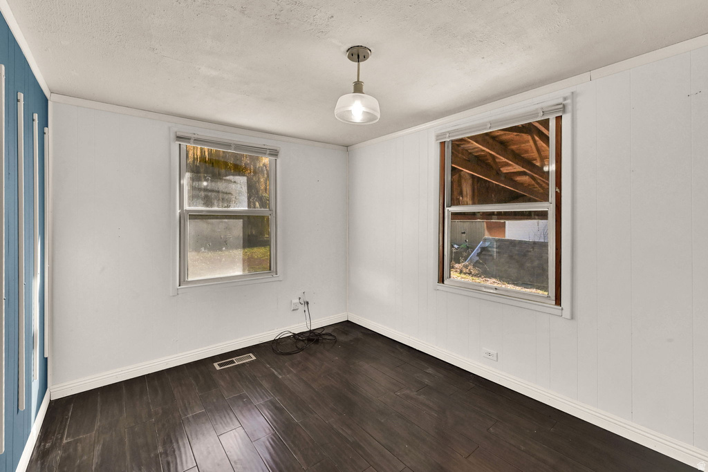 78 S MAIN ST Hyde Park, UT 84318