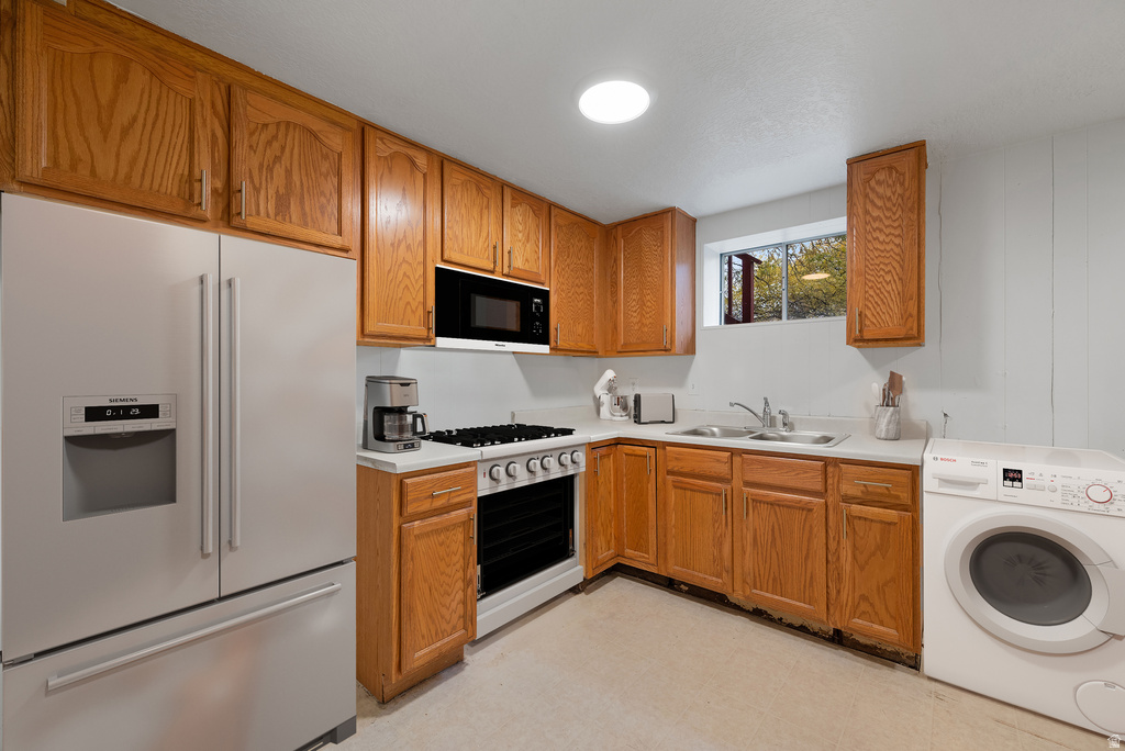 495 N SPURLOCK ST Layton, UT 84041