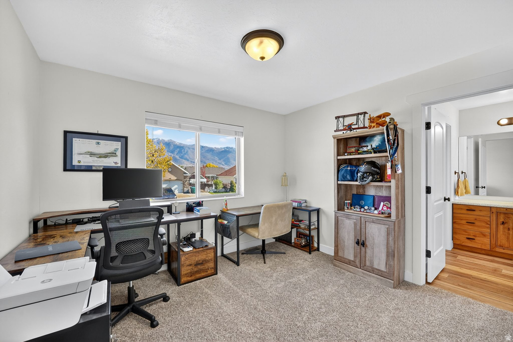 1583 N 25 E Layton, UT 84041