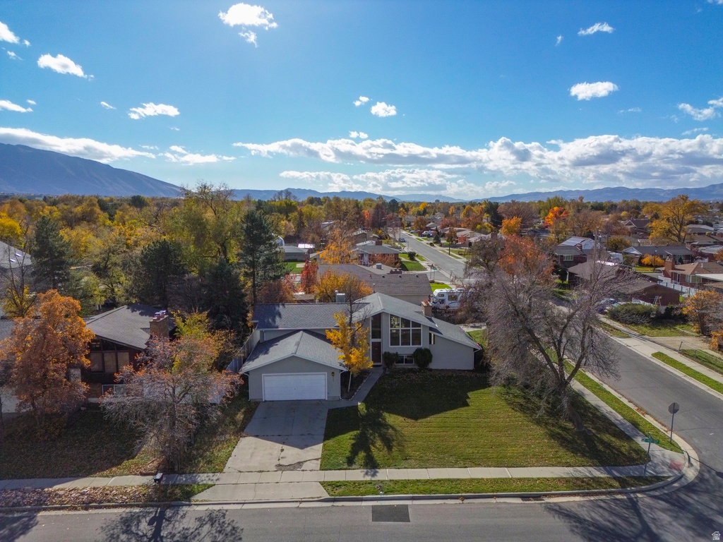 512 E LARCHWOOD DR Midvale, UT 84047