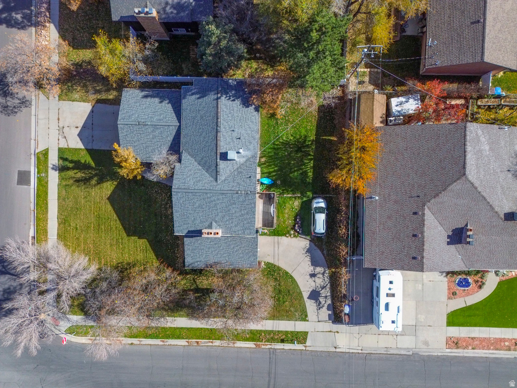 512 E LARCHWOOD DR Midvale, UT 84047