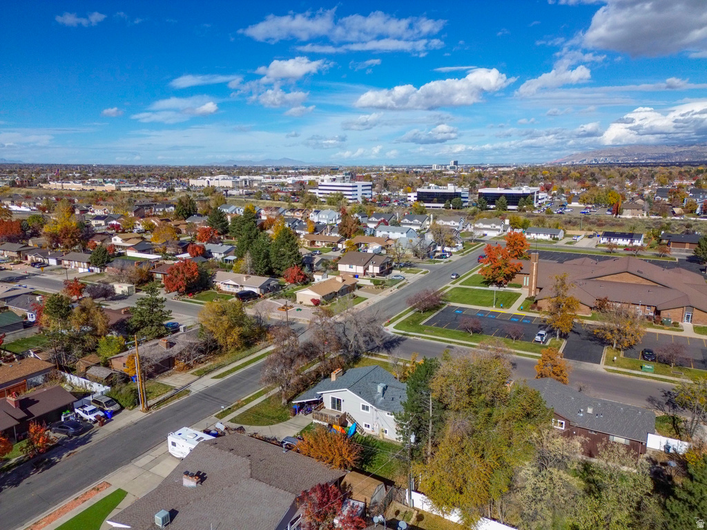 512 E LARCHWOOD DR Midvale, UT 84047