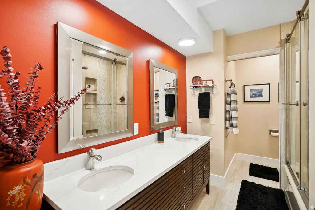 527 SHERIDAN CIR Centerville, UT 84014