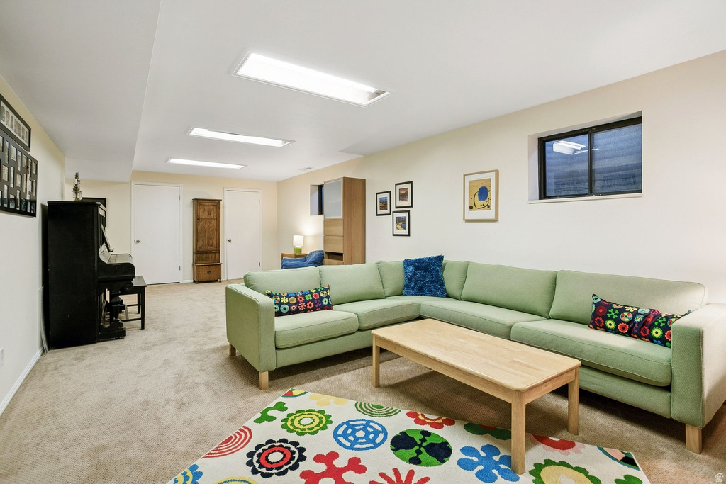 527 SHERIDAN CIR Centerville, UT 84014