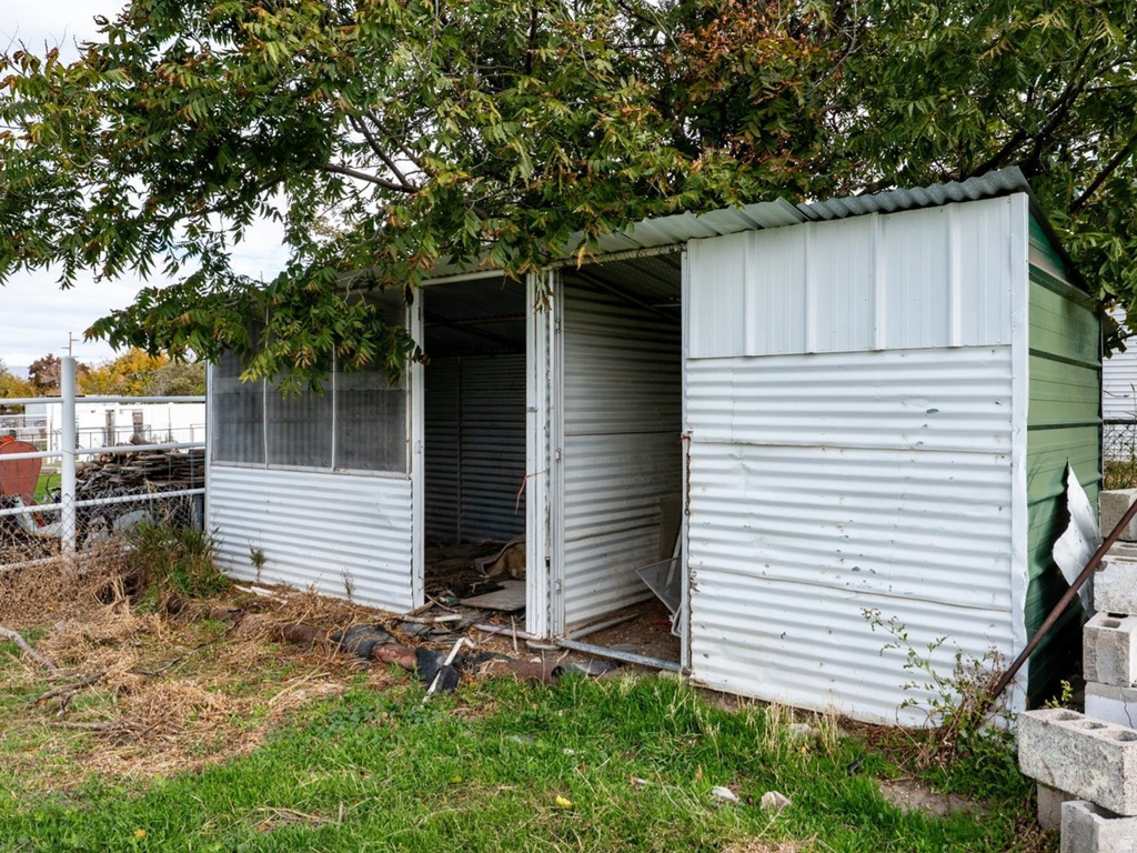 146 S COLEMAN ST Tooele, UT 84074