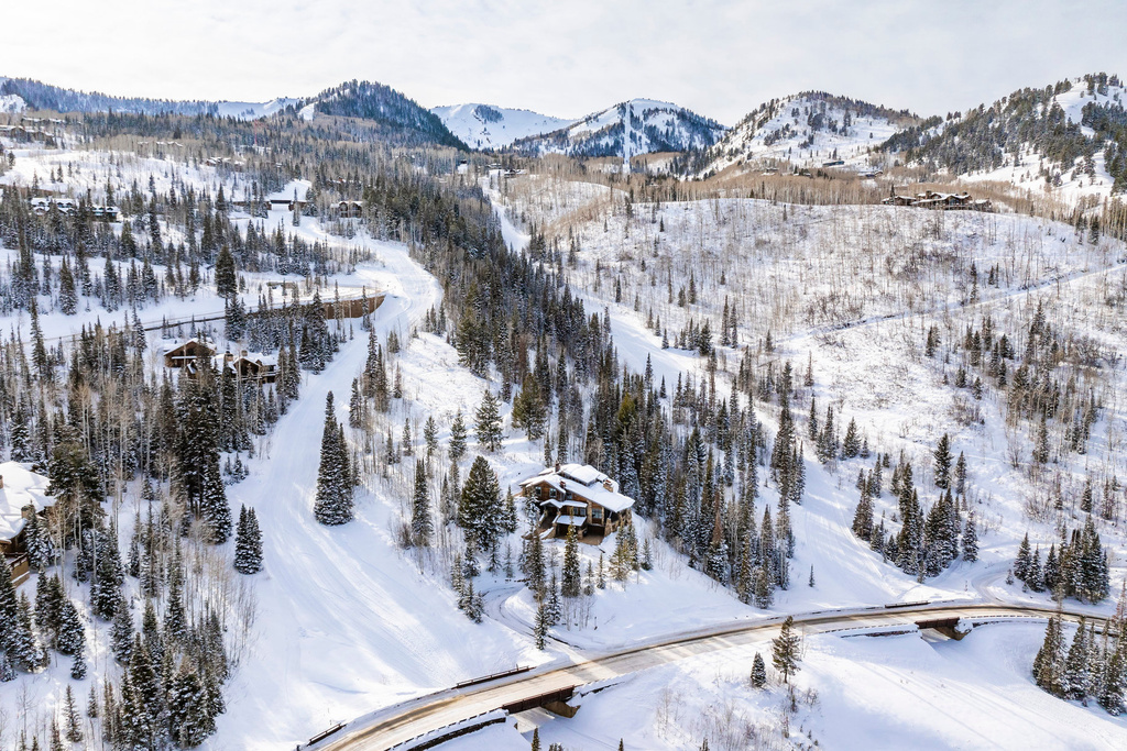 26 WHITE PINE CANYON RD Park City, UT 84060