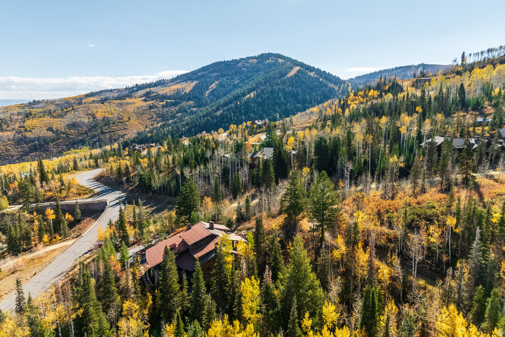 26 WHITE PINE CANYON RD Park City, UT 84060